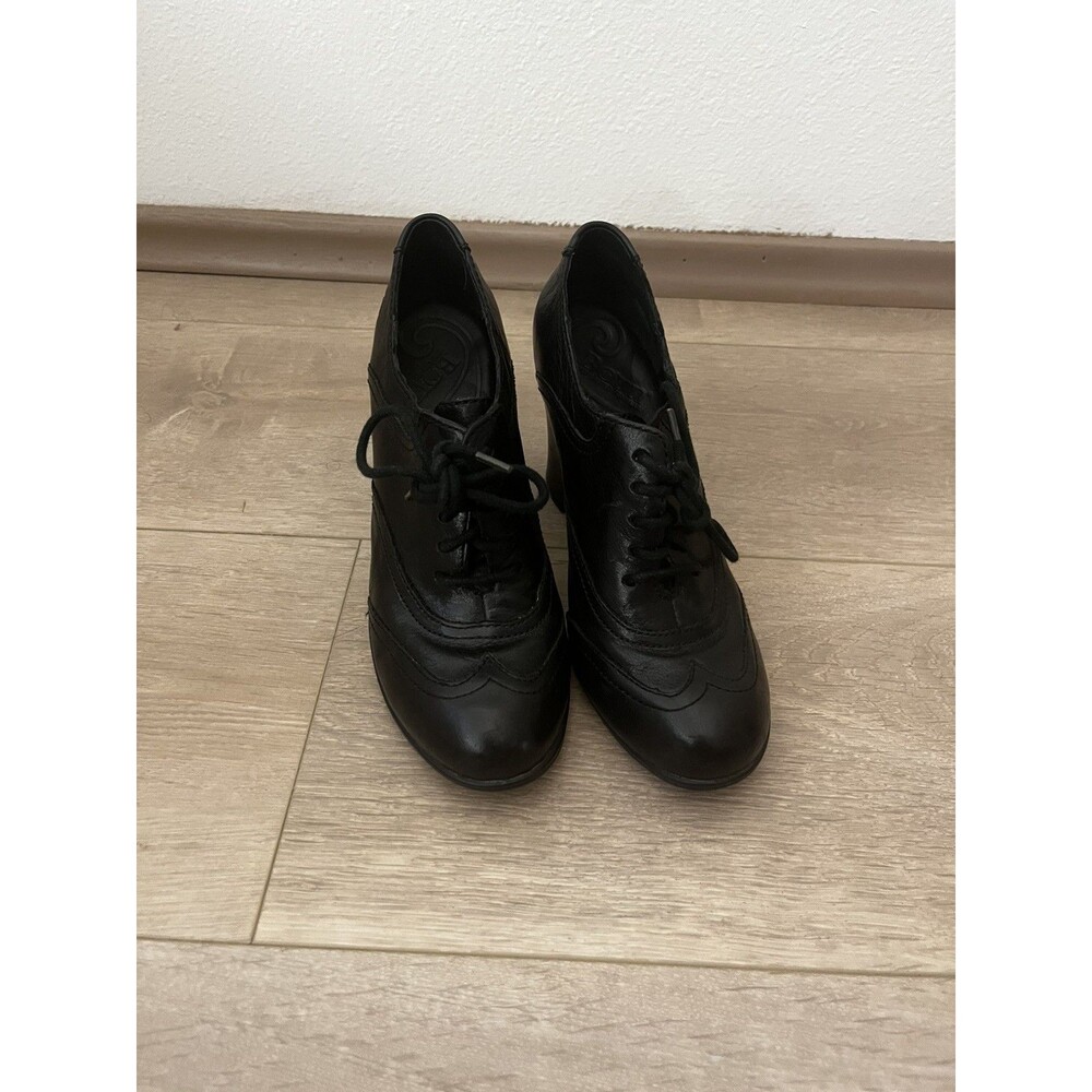 Born BOC Shoes Womens 6 Black Leather Wingtips Lace Up Zandi Ankle Booties Heels - Picture 3 of 5